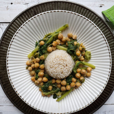 Cima di rapa mit Kichererbsen und Graupen