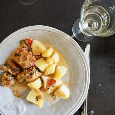 Putenroulade mit Meerrettichblatt